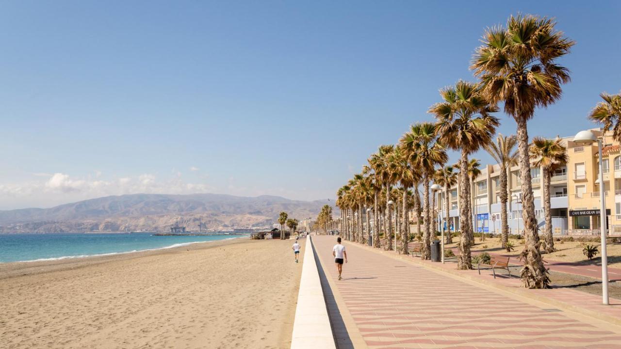 Apartamento Con Vistas Al Mar. Primera Linea De Playa. Aguadulce (Almeria) Exterior foto